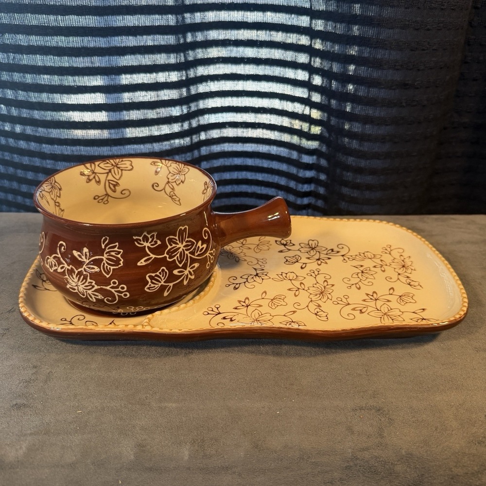 Old World Green‎ by TEMP-TATIONS Handled Soup Bowl and Snack Tray